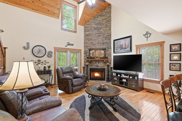 68 Noah Circle, Ellijay, GA 30540