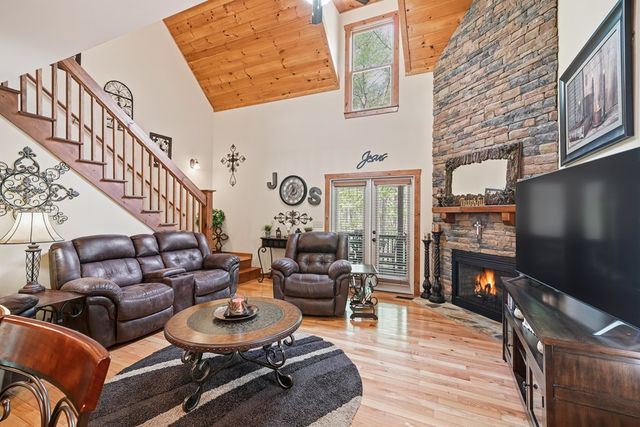 68 Noah Circle, Ellijay, GA 30540