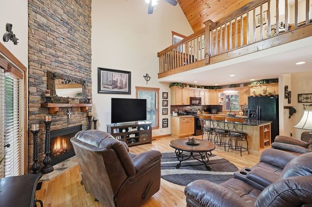 68 Noah Circle, Ellijay, GA 30540