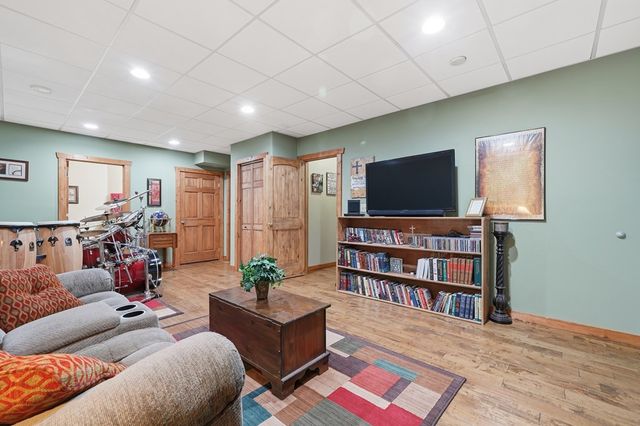 68 Noah Circle, Ellijay, GA 30540
