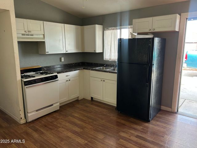 1801 W CAROL Avenue 3, Phoenix, AZ 85021