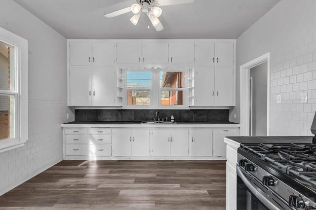 228 W 3rd St, Walsenburg, CO 81089