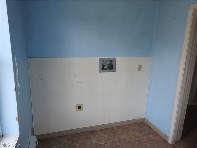 16177 Center Street, Middlefield, OH 44062