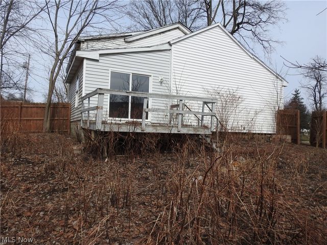 16177 Center Street, Middlefield, OH 44062