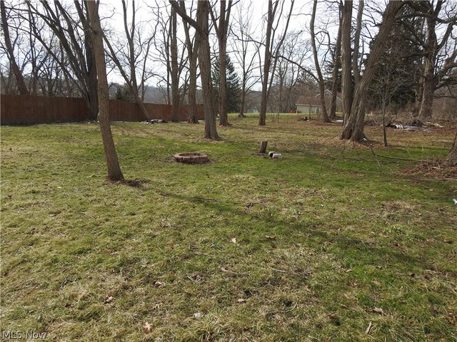 16177 Center Street, Middlefield, OH 44062