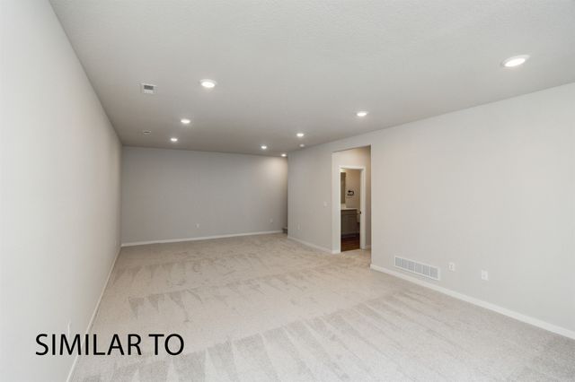 9389 Emilia Lane, West Des Moines, IA 50266