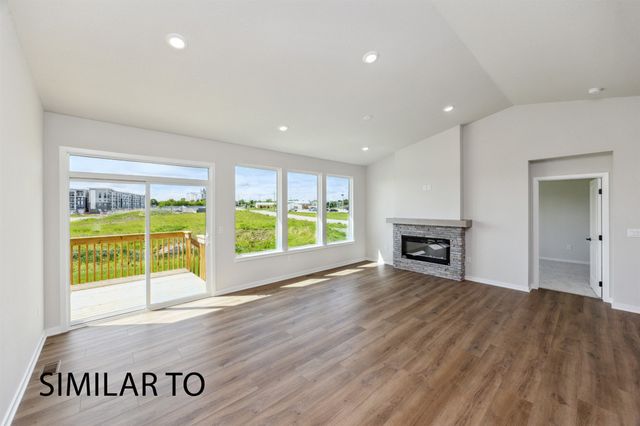 9389 Emilia Lane, West Des Moines, IA 50266
