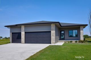 9389 Emilia Lane, West Des Moines, IA 50266