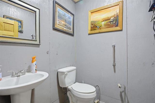 156 Quinn Lane, Bell City, LA 70630