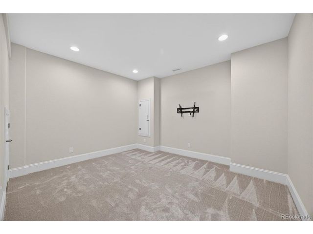 8104 E 25th Dr, Denver, CO 80238