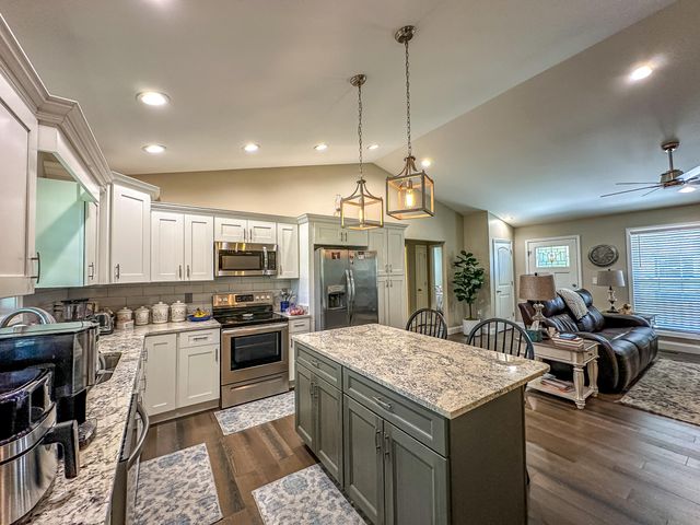 83 Mikes Lane, London, KY 40744