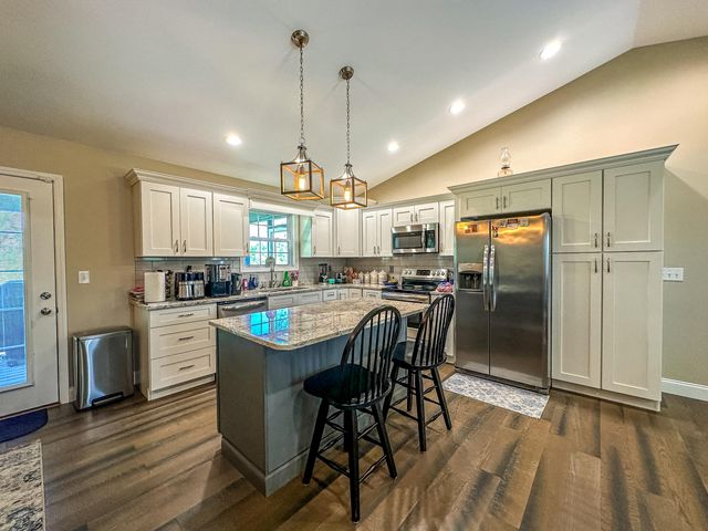 83 Mikes Lane, London, KY 40744