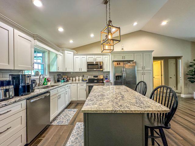 83 Mikes Lane, London, KY 40744
