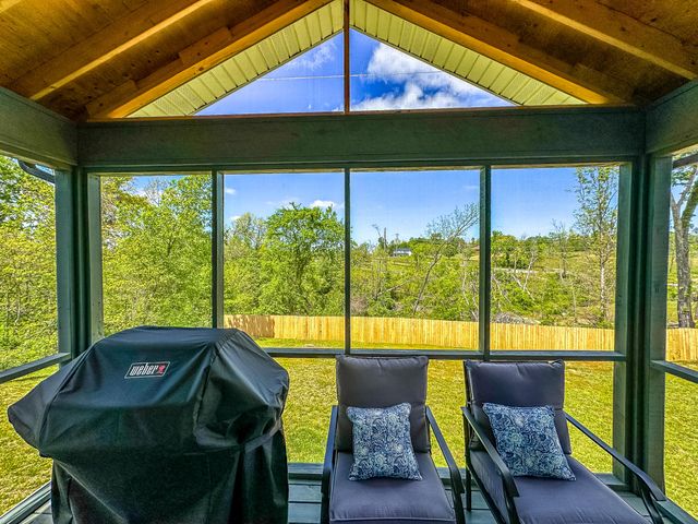 83 Mikes Lane, London, KY 40744