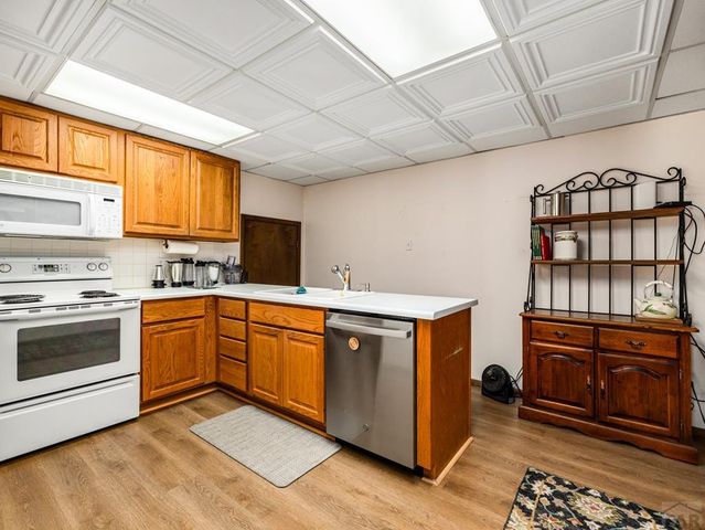 48 Regency Blvd, Pueblo, CO 81005