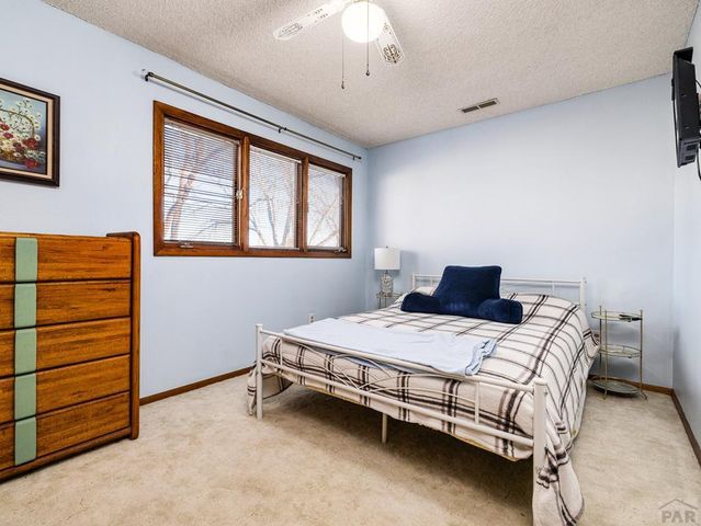 48 Regency Blvd, Pueblo, CO 81005