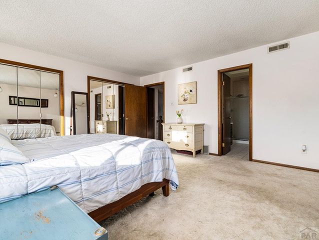 48 Regency Blvd, Pueblo, CO 81005