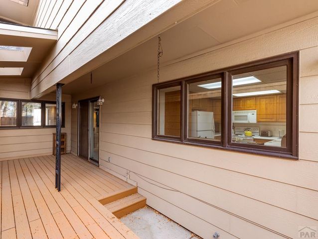 48 Regency Blvd, Pueblo, CO 81005