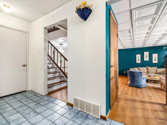 48 Regency Blvd, Pueblo, CO 81005