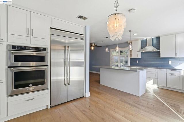 4925 4925 Flat Rock Circle, San Jose, CA 95136