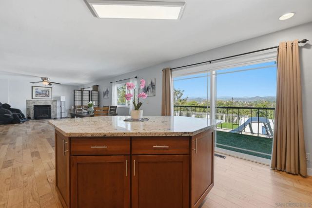 654 Schafer Place, Escondido, CA 92025