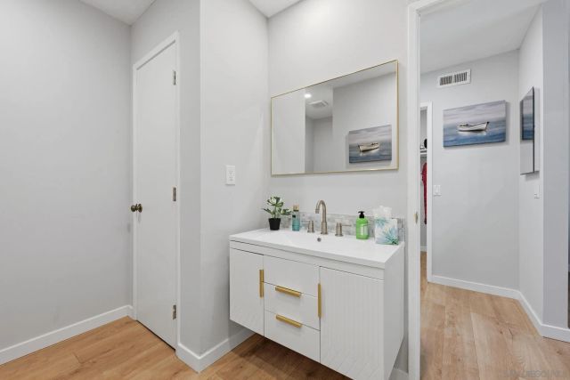 654 Schafer Place, Escondido, CA 92025