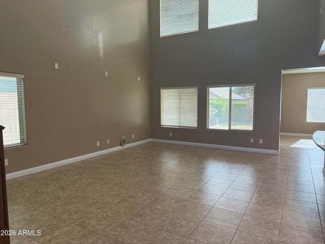 10743 W DESERT ELM Lane, Peoria, AZ 85383