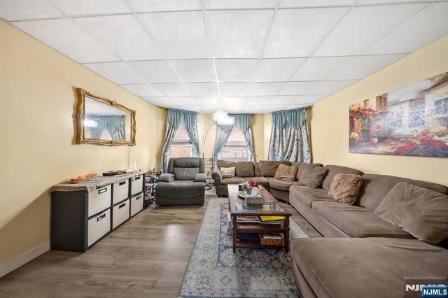 409 Hamilton Street, Harrison, NJ 07029