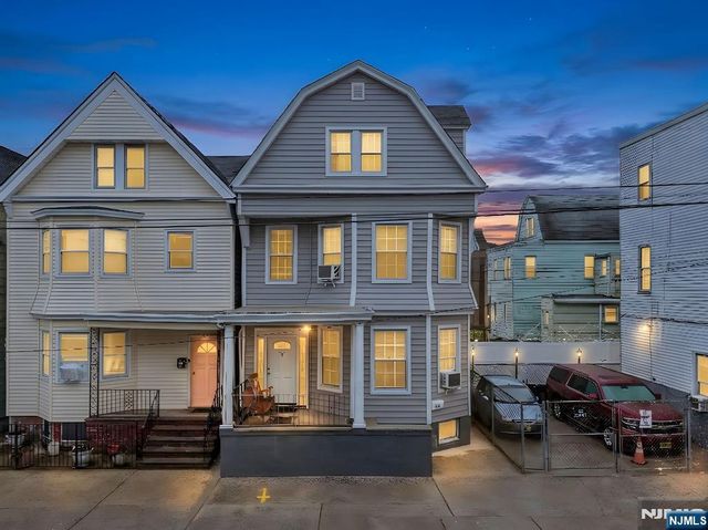 409 Hamilton Street, Harrison, NJ 07029