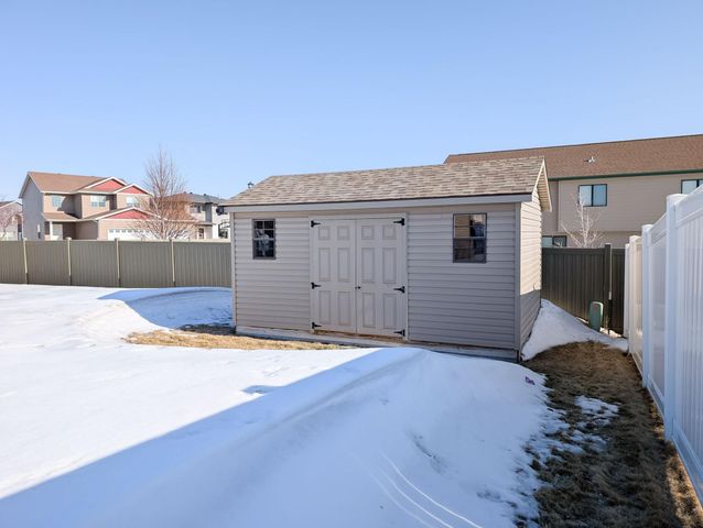 6810 24 Street S, Fargo, ND 58104
