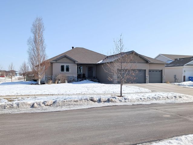 6810 24 Street S, Fargo, ND 58104