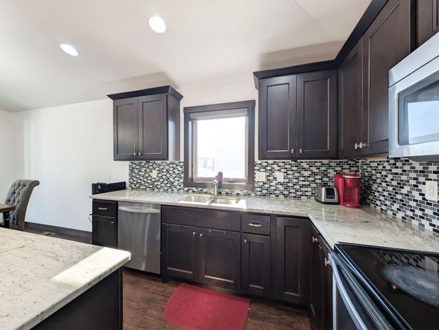 6810 24 Street S, Fargo, ND 58104