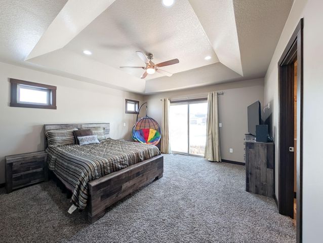 6810 24 Street S, Fargo, ND 58104