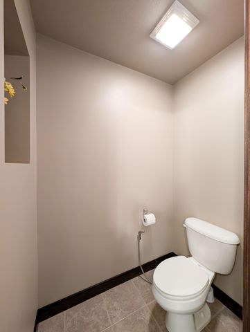 6810 24 Street S, Fargo, ND 58104