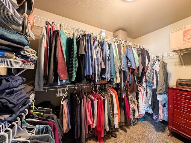 6810 24 Street S, Fargo, ND 58104