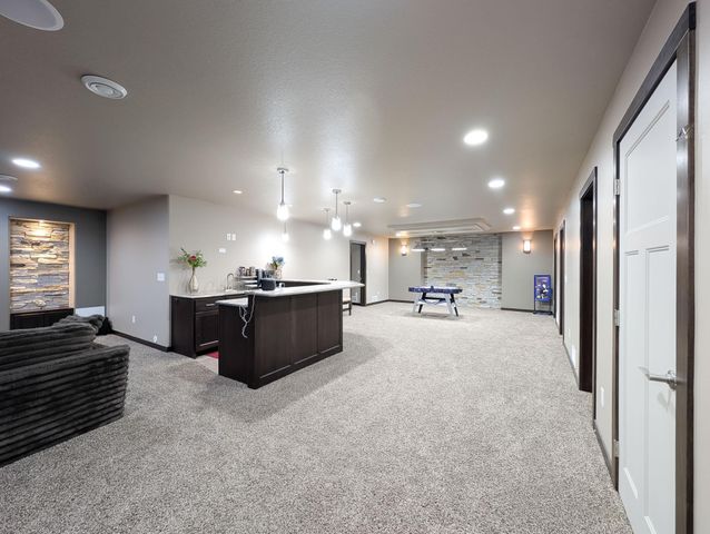 6810 24 Street S, Fargo, ND 58104