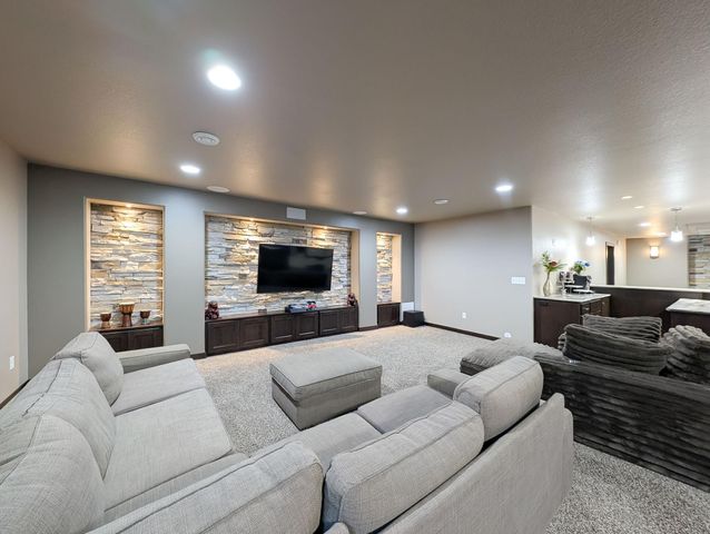 6810 24 Street S, Fargo, ND 58104