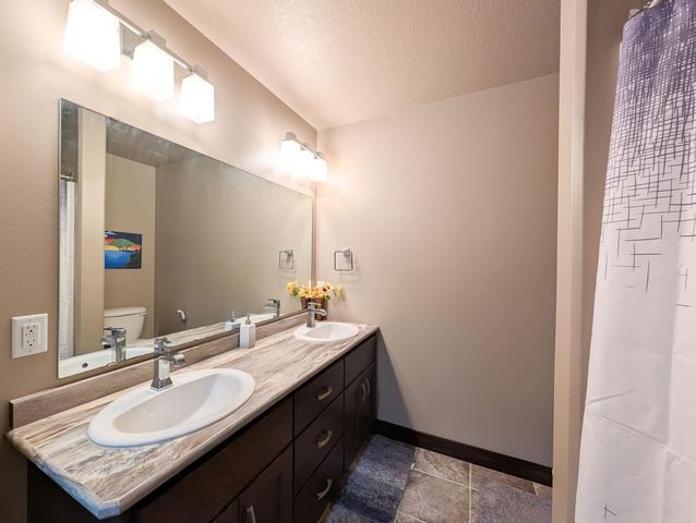 6810 24 Street S, Fargo, ND 58104