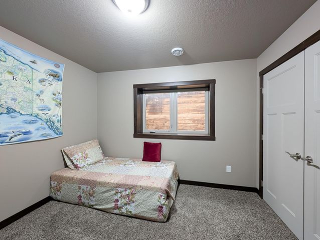 6810 24 Street S, Fargo, ND 58104