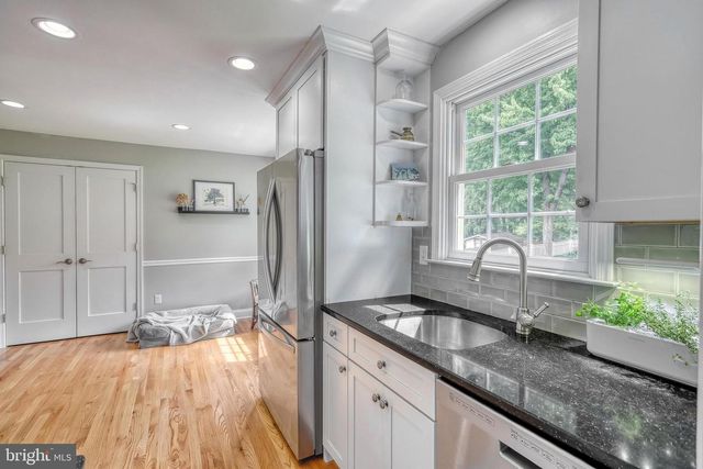805 CORTLEIGH DR, York, PA 17402