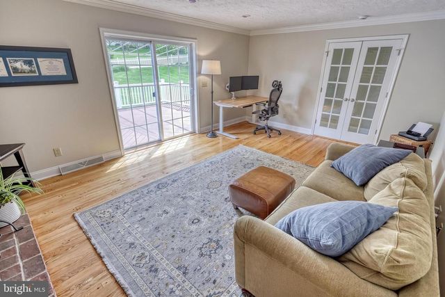 805 CORTLEIGH DR, York, PA 17402
