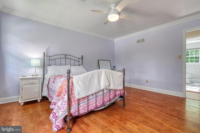 805 CORTLEIGH DR, York, PA 17402