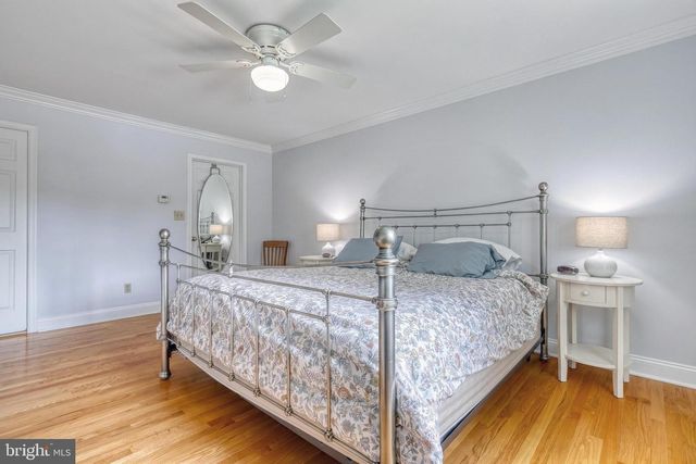 805 CORTLEIGH DR, York, PA 17402