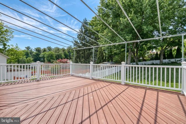 805 CORTLEIGH DR, York, PA 17402
