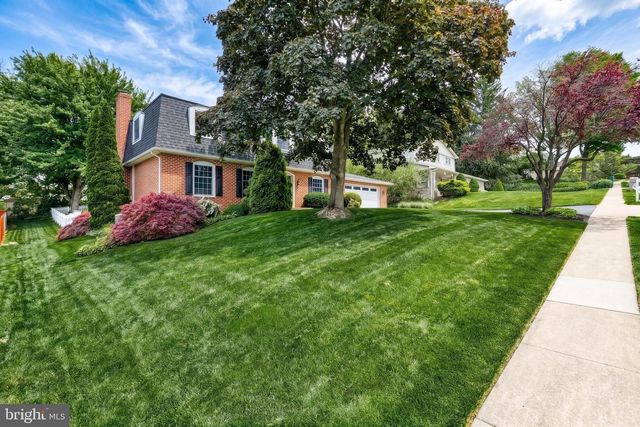 805 CORTLEIGH DR, York, PA 17402