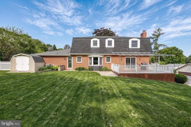 805 CORTLEIGH DR, York, PA 17402