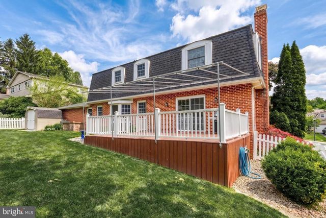 805 CORTLEIGH DR, York, PA 17402