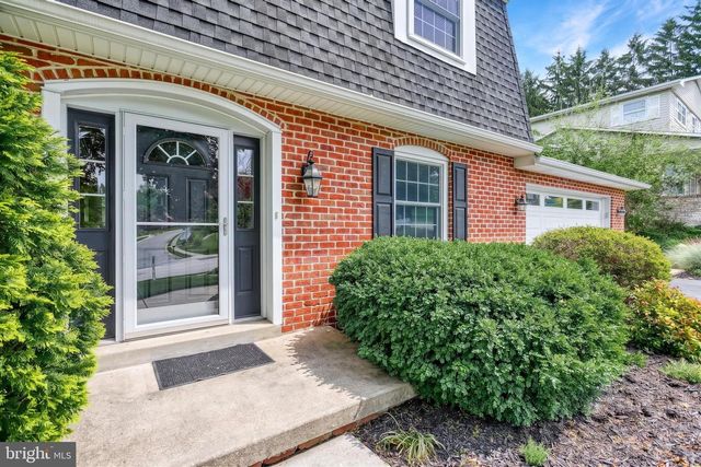 805 CORTLEIGH DR, York, PA 17402