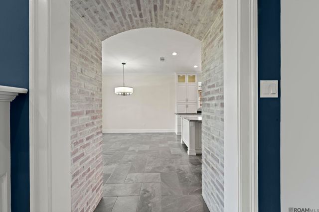 17628 W Lakeway Ave, Baton Rouge, LA 70810