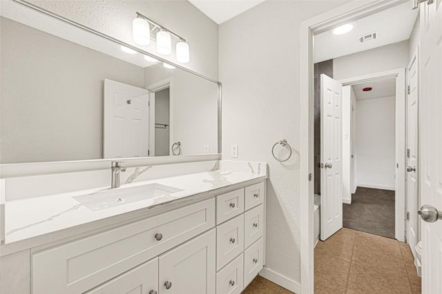 1114 Vang Court, Crosby, TX 77532